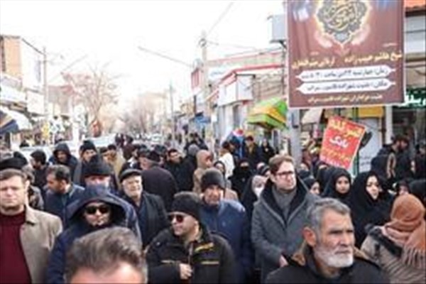 تجمع اعتراضی مردم در سراب بر علیه تخریبگران برگزار شد