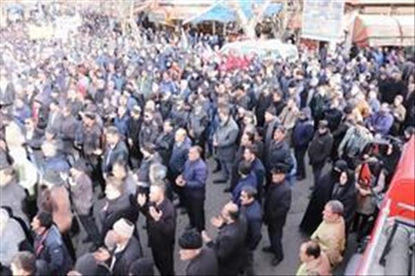 تجمع اعتراضی مردم در سراب بر علیه تخریبگران برگزار شد